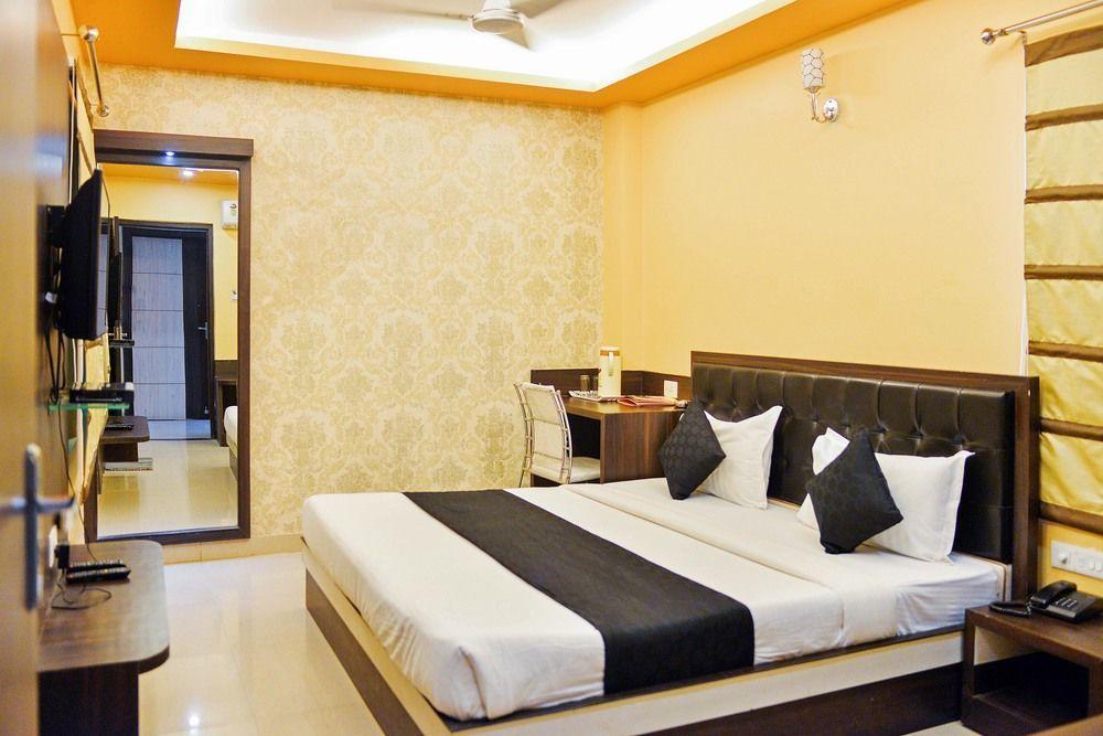 Hotel Janki International By Keymagics Varanasi Exterior photo
